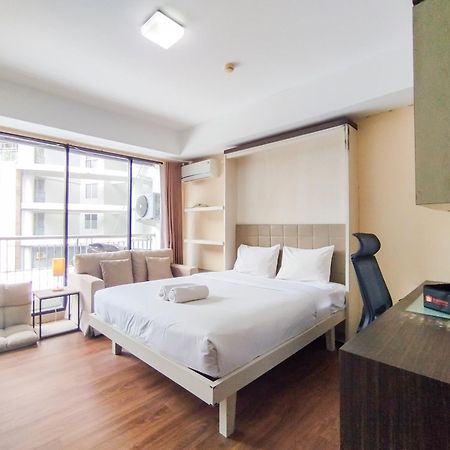Simply And Comfy Studio Room Apartment Beverly Dago By Travelio Bandung Esterno foto