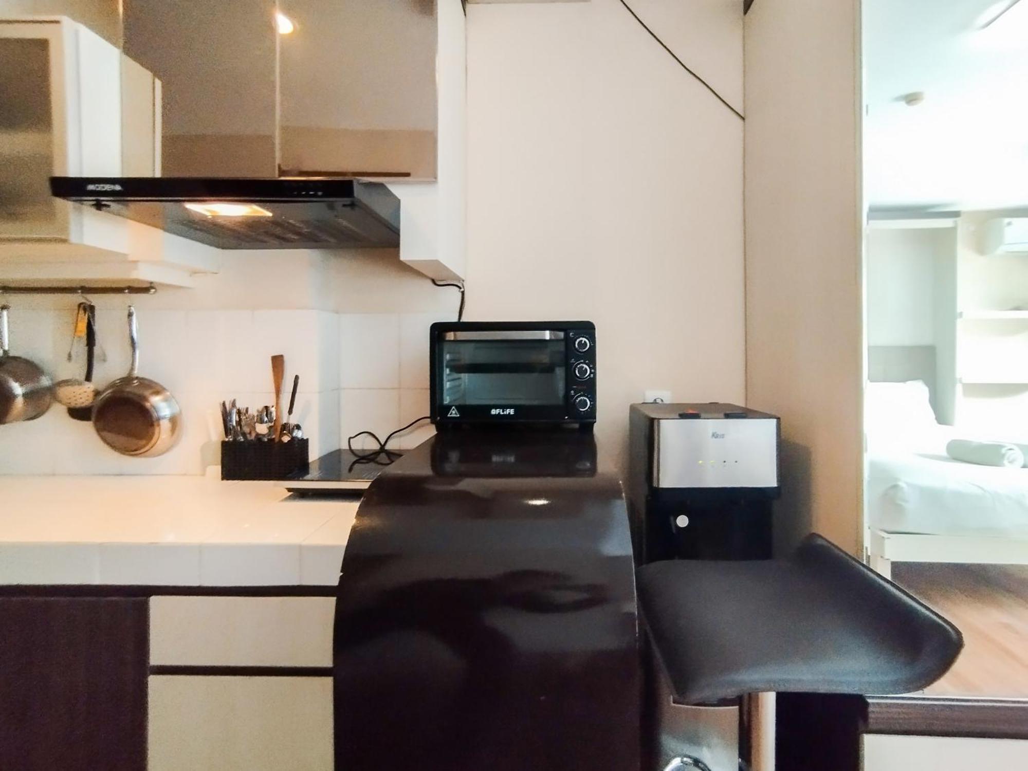 Simply And Comfy Studio Room Apartment Beverly Dago By Travelio Bandung Esterno foto